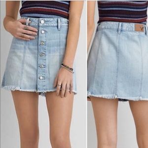 NWT American Eagle A Line Denim Skirt 6 Button Front Light Wash Mini size 12